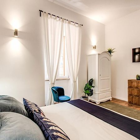 רומא Monti Quiet And Spacious Apartment מראה חיצוני תמונה