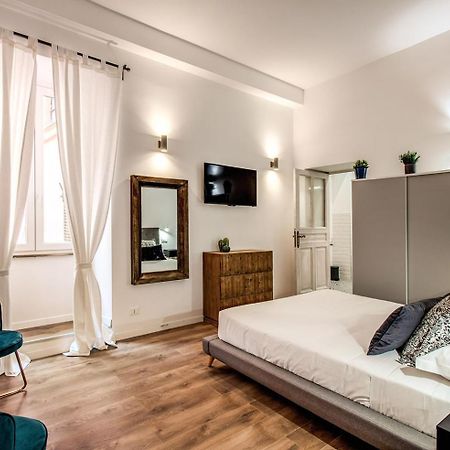 רומא Monti Quiet And Spacious Apartment מראה חיצוני תמונה