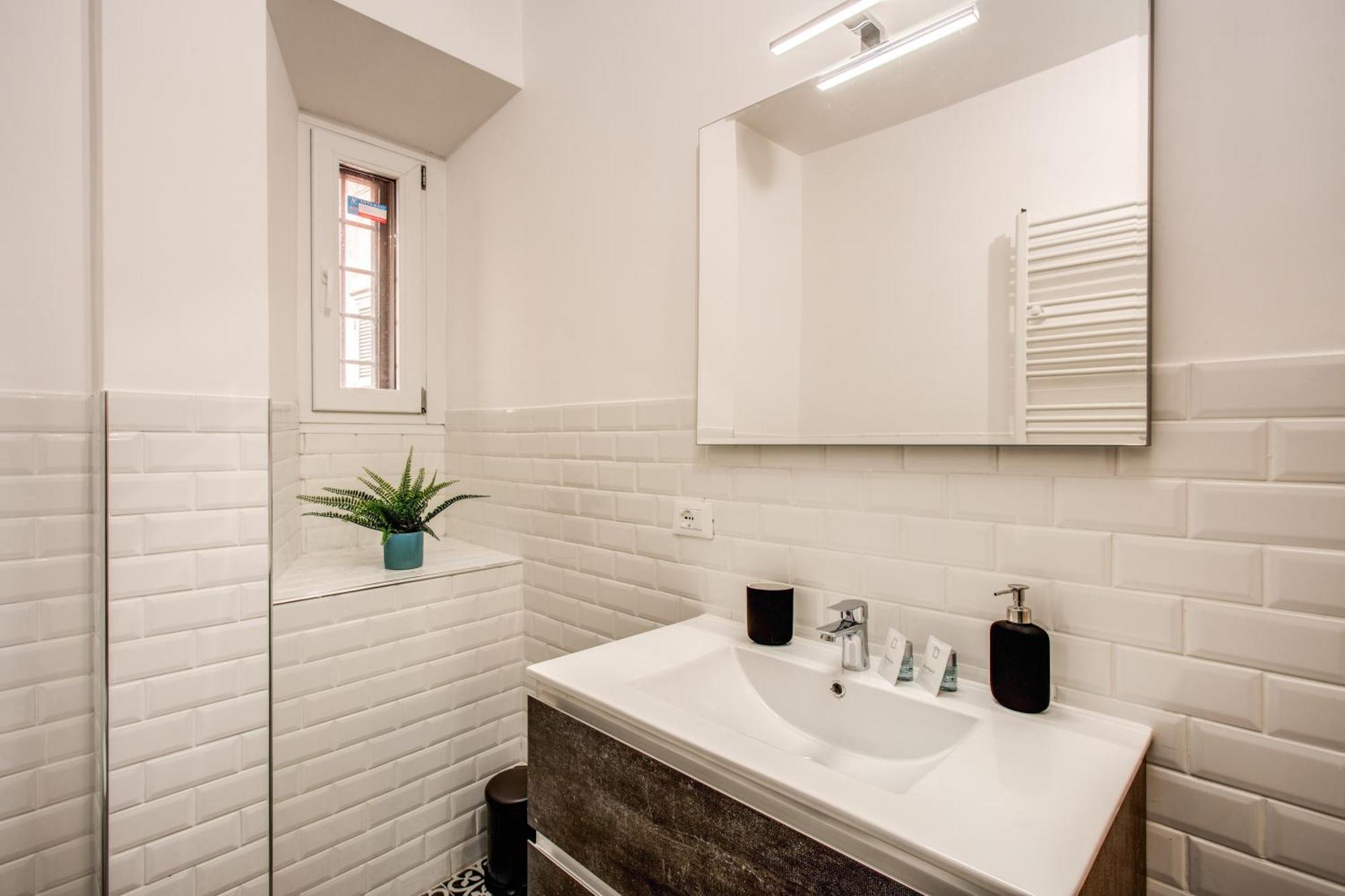 רומא Monti Quiet And Spacious Apartment מראה חיצוני תמונה