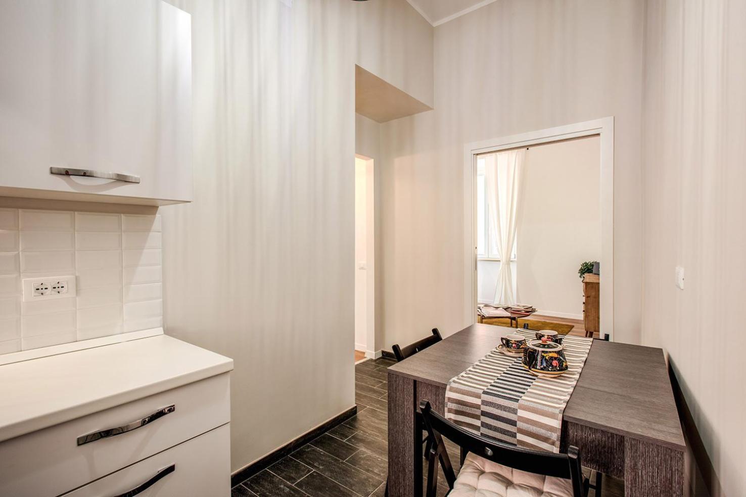 רומא Monti Quiet And Spacious Apartment מראה חיצוני תמונה