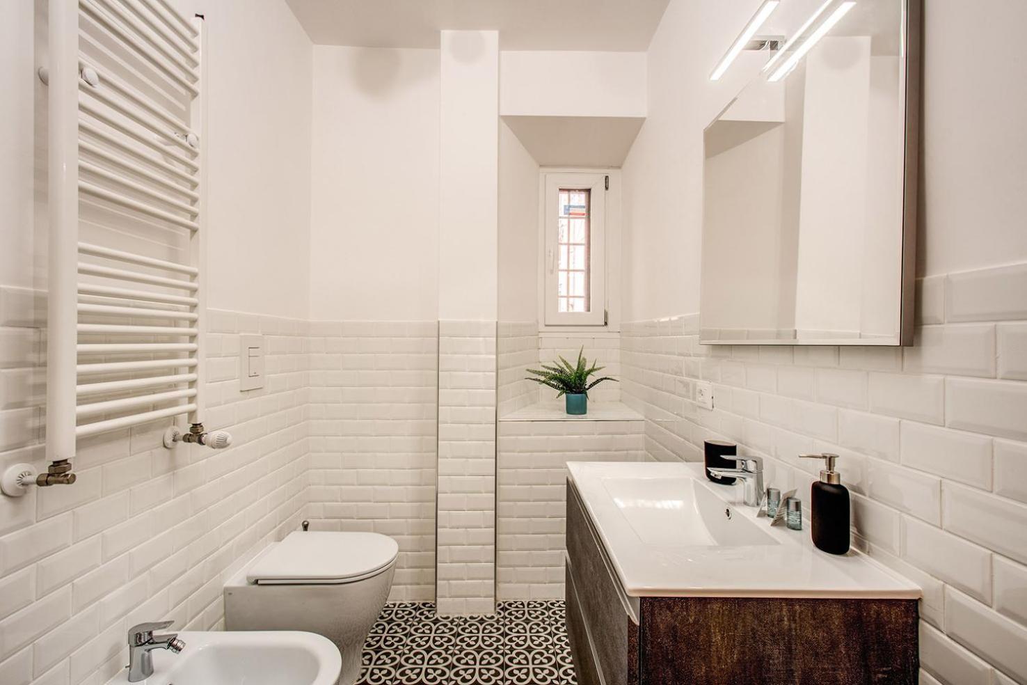 רומא Monti Quiet And Spacious Apartment מראה חיצוני תמונה