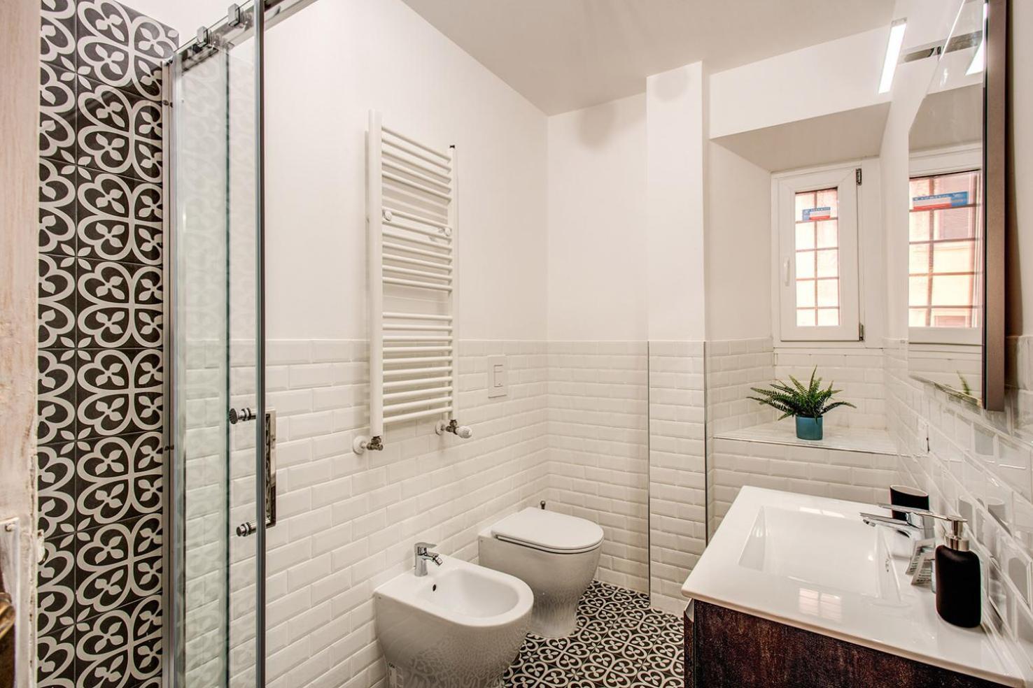 רומא Monti Quiet And Spacious Apartment מראה חיצוני תמונה