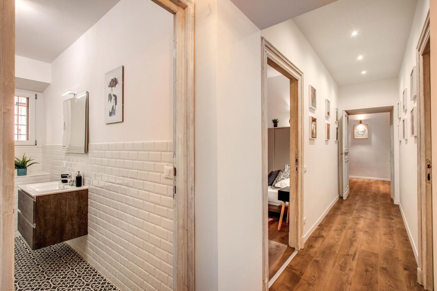רומא Monti Quiet And Spacious Apartment מראה חיצוני תמונה