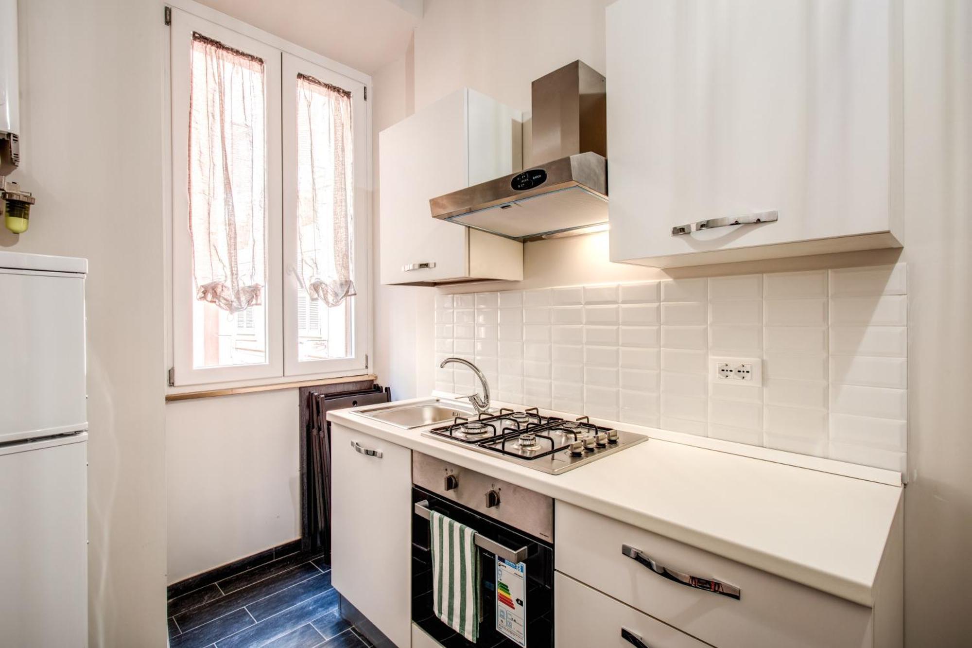 רומא Monti Quiet And Spacious Apartment מראה חיצוני תמונה